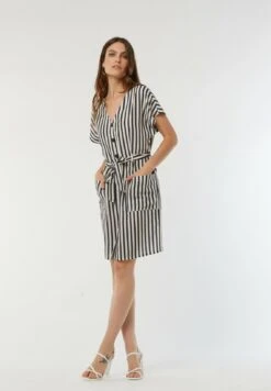 Lee Cooper Luzia - Robe Chemise - Marshmallow 14 Lee Cooper Luzia - Robe Chemise - Marshmallow -Lee Cooper Soldes 2acde37939d344ef90928434573e1a68