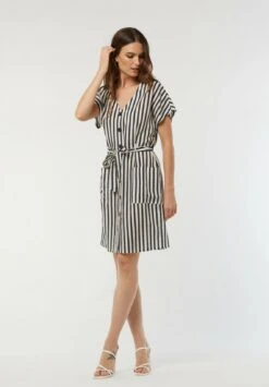 Lee Cooper Luzia - Robe Chemise - Marshmallow 15 Lee Cooper Luzia - Robe Chemise - Marshmallow -Lee Cooper Soldes 5f52429eaf4c492a9e0a85be8c6f43fa