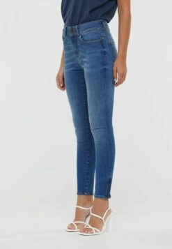 Lee Cooper Lc115F - Jean Slim - Medium Bright Blue -Lee Cooper Soldes 867550a88c7d465e83e503a935bcaf9e