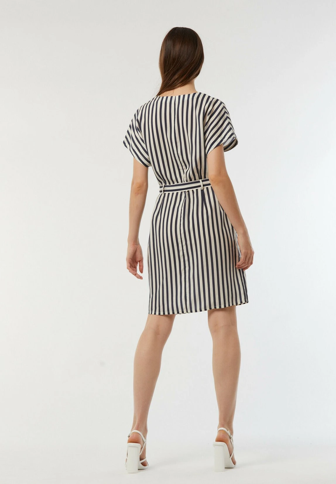 Lee Cooper Luzia - Robe Chemise - Marshmallow 5 Lee Cooper Luzia - Robe Chemise - Marshmallow – Image 3