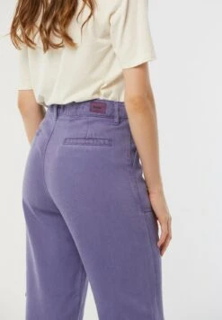 Lee Cooper Gixie - Pantalon Classique - Violet 12 Lee Cooper Gixie - Pantalon Classique - Violet -Lee Cooper Soldes d6c0bd2a5cfe40a68d182c6e263df518